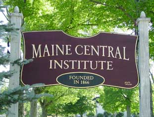 缅因中央高中Maine Centeral Institute