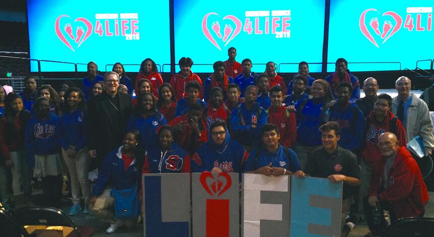 Junipero Serra High School尤尼佩罗塞拉高中(加迪纳)