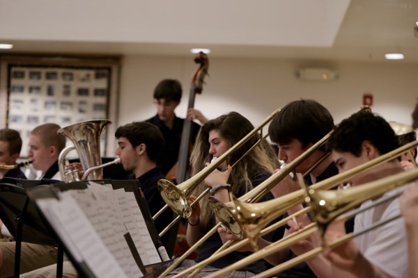 Mount St Charles Academy 圣查尔斯山中学