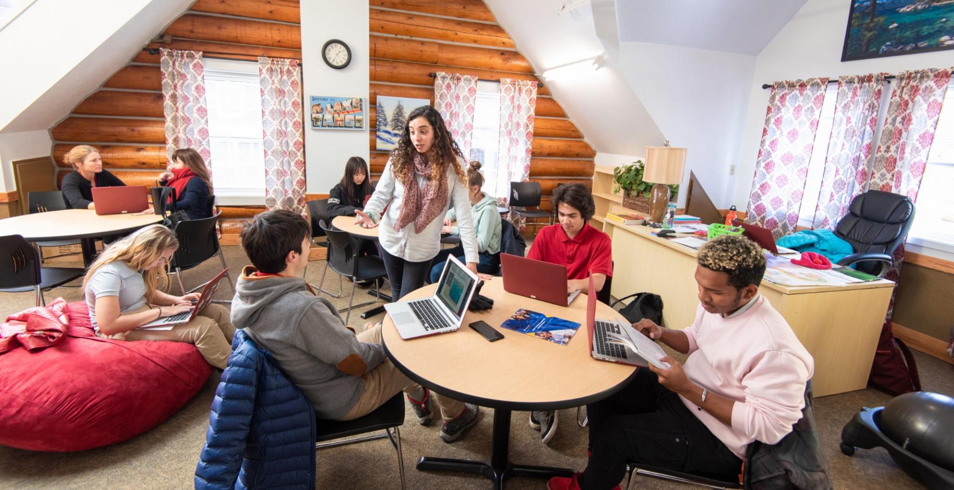 Lake Tahoe Preparatory School  太浩湖预备学校